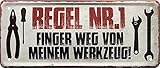 Blechschilder Lustiger Handwerker Spruch “Regel Nr.1 Finger Weg Werkzeug.” Deko Metallschild Schild für Hobbyraum Werkstatt Geschenk zum Geburtstag oder Weihnachten für alle Mechaniker 28x12 cm